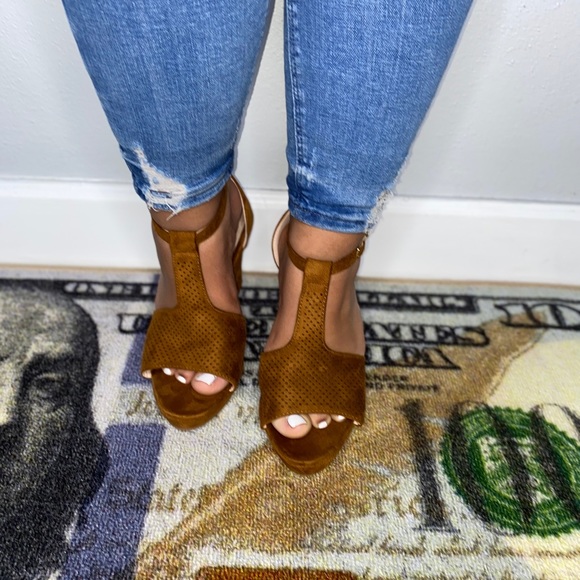 Wedges - Picture 5 of 12